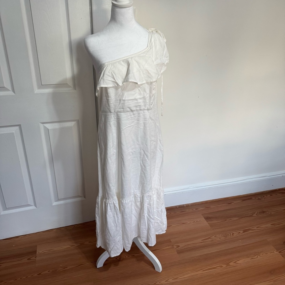 Lulu's Chic White One-Shoulder Ruffle Midi Dress – Size M